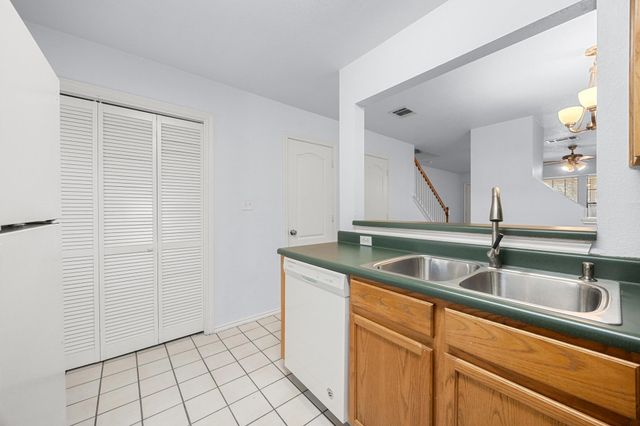 11901 Swearingen DR 129, Austin, TX 78758