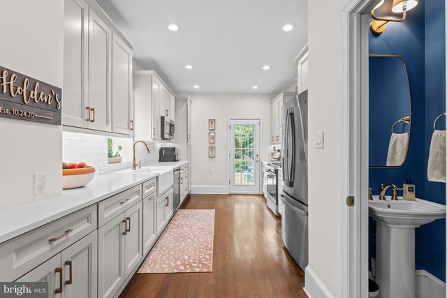 222 JAMESTOWN ST, Philadelphia, PA 19128