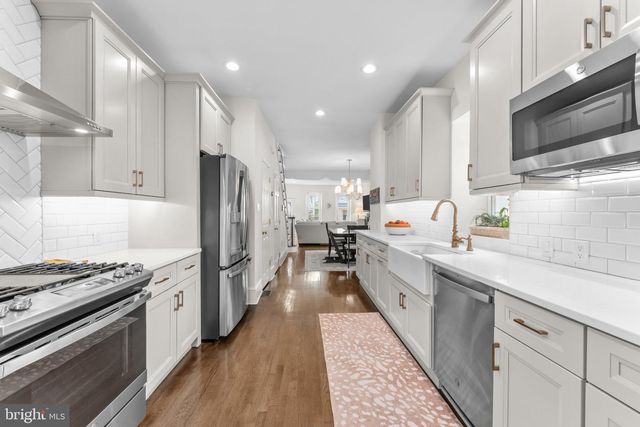 222 JAMESTOWN ST, Philadelphia, PA 19128