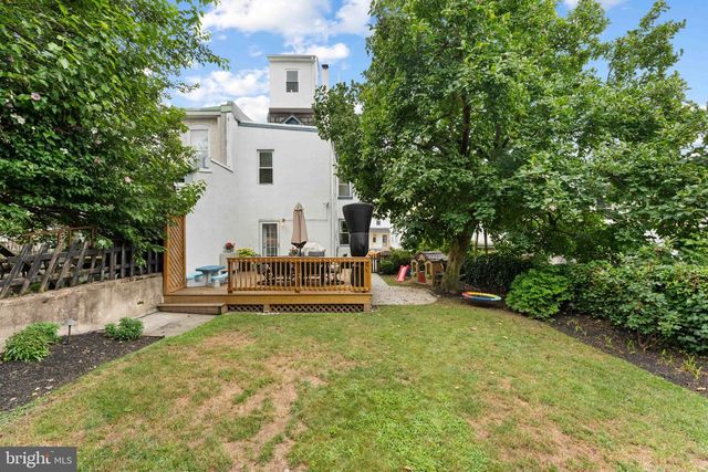 222 JAMESTOWN ST, Philadelphia, PA 19128