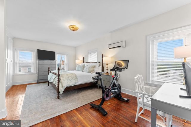 222 JAMESTOWN ST, Philadelphia, PA 19128