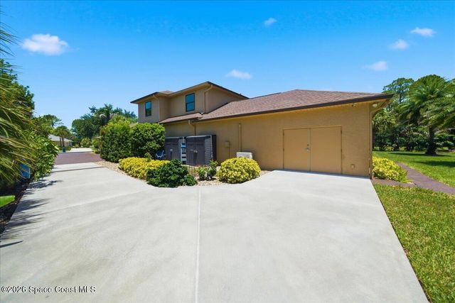 1868 Winding Ridge Circle SE, Palm Bay, FL 32909