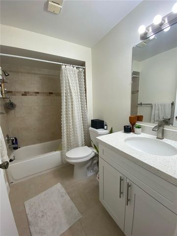 9999 SUMMERBREEZE Drive 206, Sunrise, FL 33322