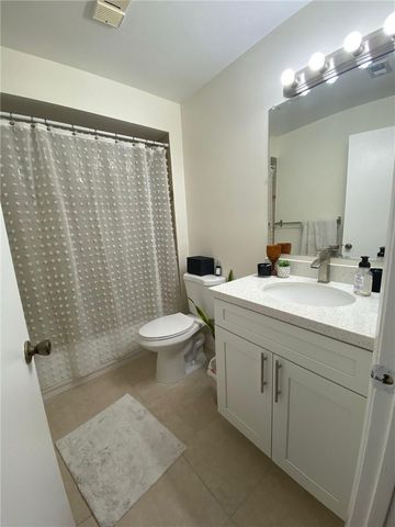 9999 SUMMERBREEZE Drive 206, Sunrise, FL 33322