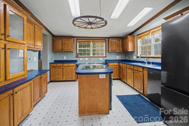 74 Chambers Road, Weaverville, NC 28787