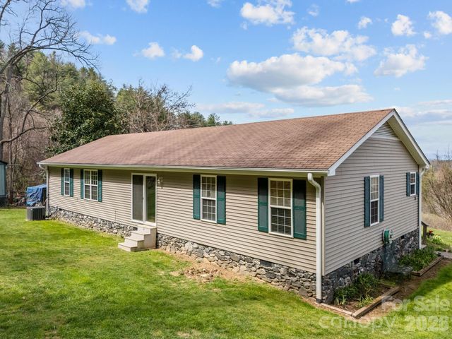 74 Chambers Road, Weaverville, NC 28787