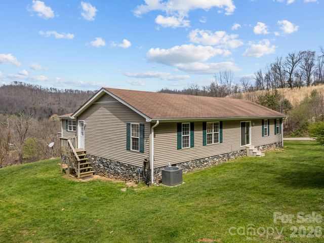 74 Chambers Road, Weaverville, NC 28787