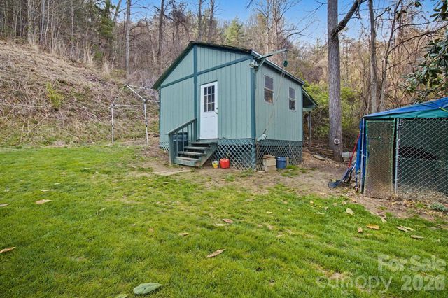 74 Chambers Road, Weaverville, NC 28787