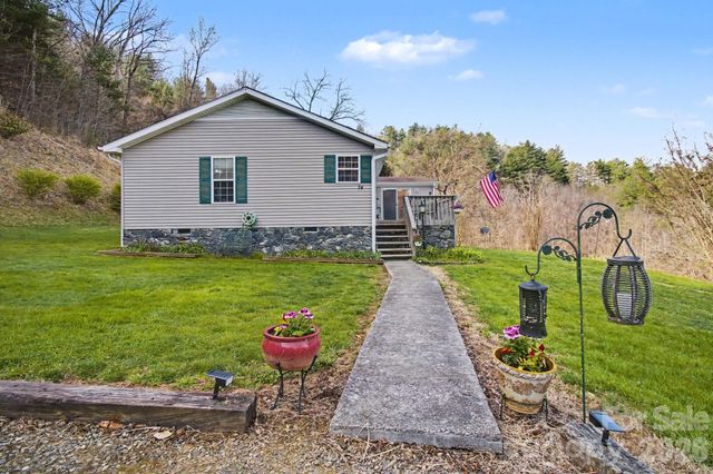 74 Chambers Road, Weaverville, NC 28787
