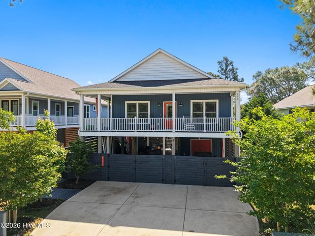 116 NE 13th Street, Oak Island, NC 28465