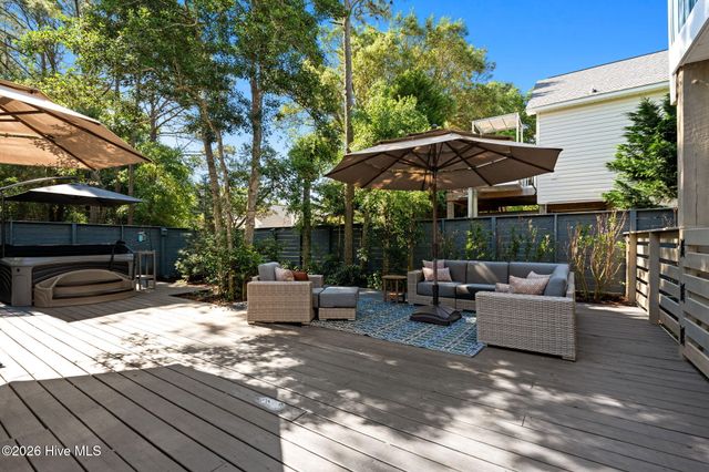 116 NE 13th Street, Oak Island, NC 28465