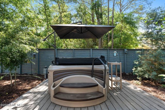 116 NE 13th Street, Oak Island, NC 28465
