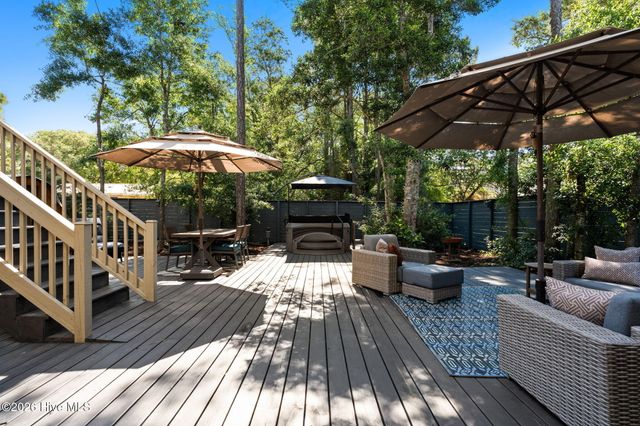 116 NE 13th Street, Oak Island, NC 28465