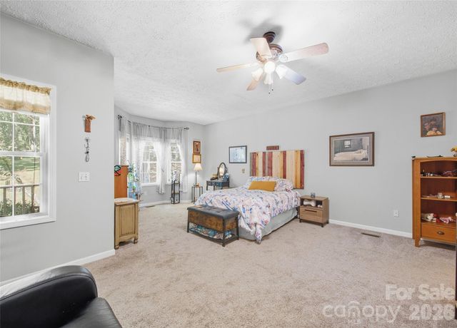28 Gentlewood Trail, Candler, NC 28715