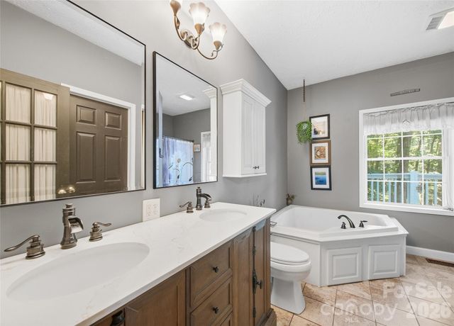 28 Gentlewood Trail, Candler, NC 28715