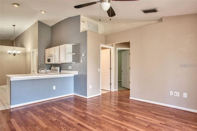 8816 SEA ISLAND WAY, Tampa, FL 33635