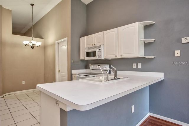 8816 SEA ISLAND WAY, Tampa, FL 33635