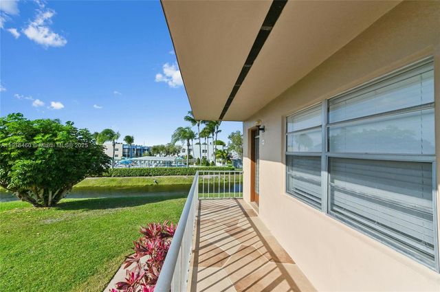 528 Burgundy K K, Delray Beach, FL 33484