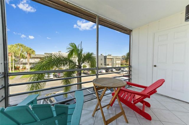 528 Burgundy K K, Delray Beach, FL 33484