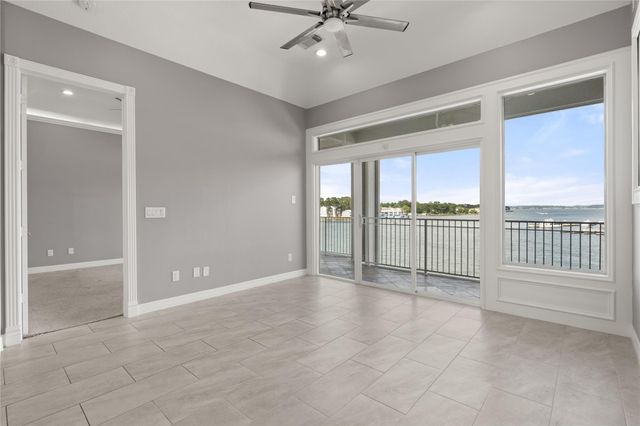 168 Lake Point Boulevard C301, Conroe, TX 77356