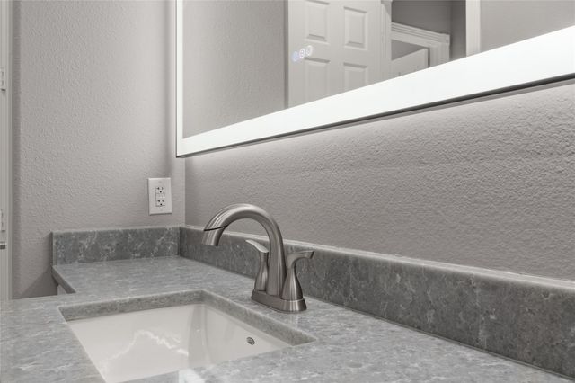 168 Lake Point Boulevard C301, Conroe, TX 77356