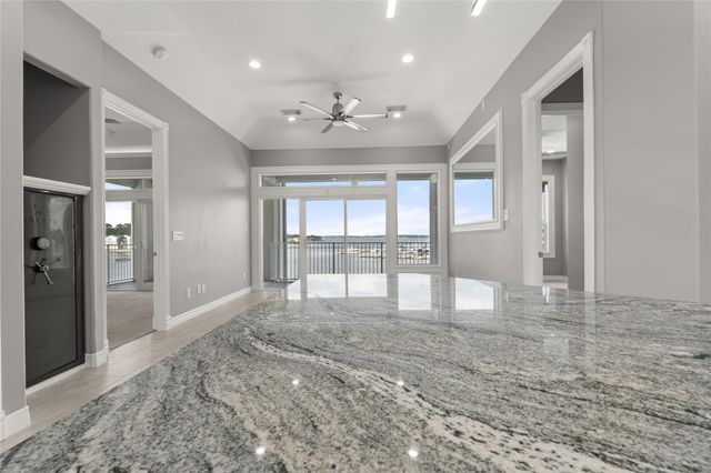 168 Lake Point Boulevard C301, Conroe, TX 77356