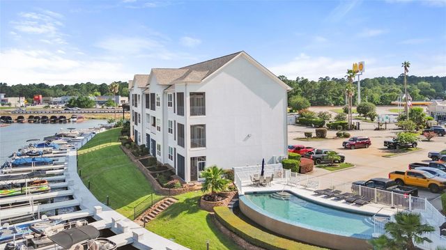 168 Lake Point Boulevard C301, Conroe, TX 77356