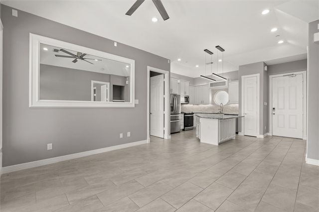168 Lake Point Boulevard C301, Conroe, TX 77356