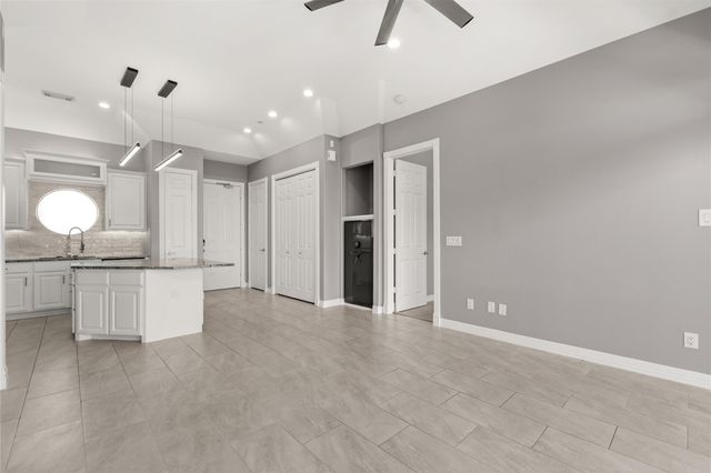168 Lake Point Boulevard C301, Conroe, TX 77356