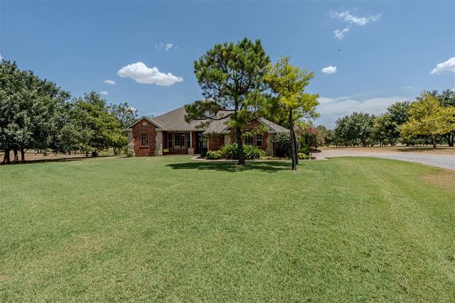 13410 Silver Ridge Road, Yukon, OK 73099