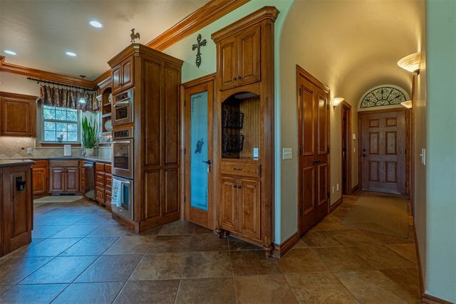13410 Silver Ridge Road, Yukon, OK 73099