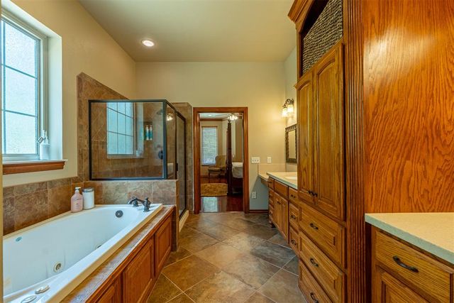 13410 Silver Ridge Road, Yukon, OK 73099