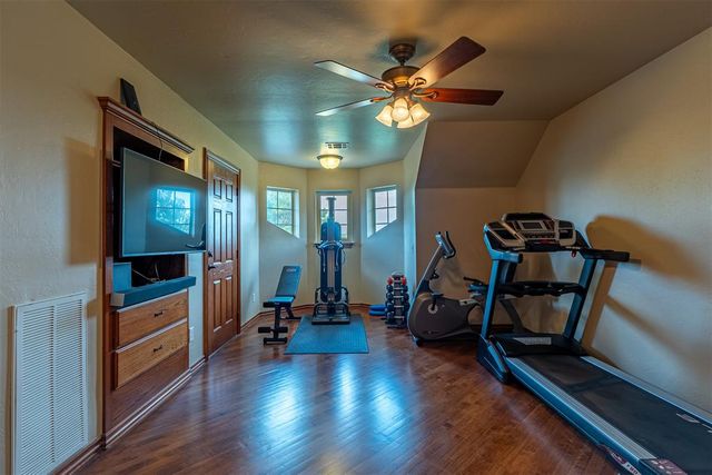 13410 Silver Ridge Road, Yukon, OK 73099