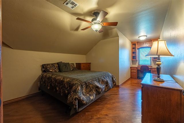 13410 Silver Ridge Road, Yukon, OK 73099