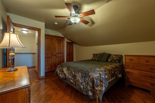 13410 Silver Ridge Road, Yukon, OK 73099