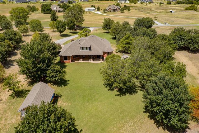 13410 Silver Ridge Road, Yukon, OK 73099