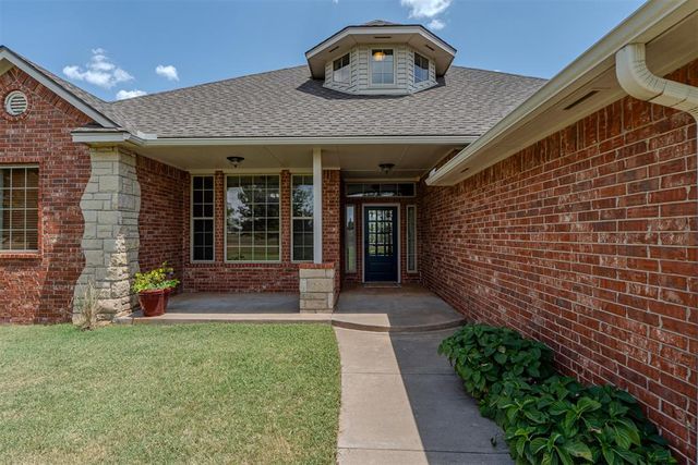 13410 Silver Ridge Road, Yukon, OK 73099