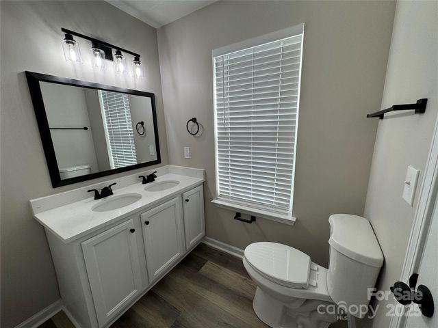 5412 Henderson Oaks Drive, Charlotte, NC 28269