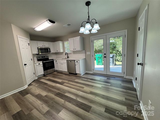 5412 Henderson Oaks Drive, Charlotte, NC 28269