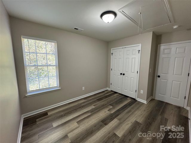 5412 Henderson Oaks Drive, Charlotte, NC 28269