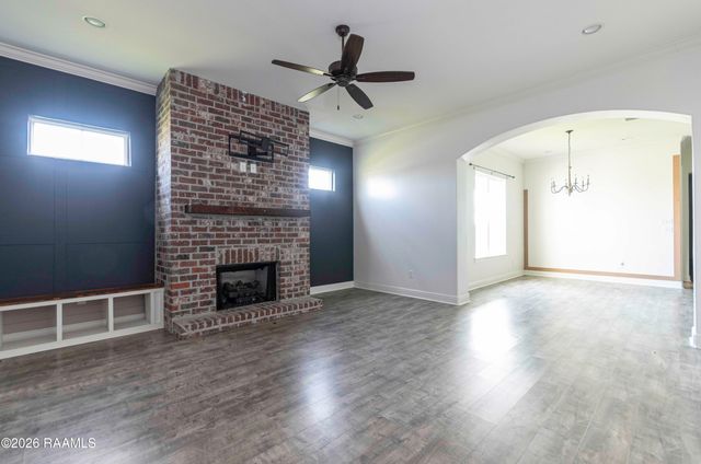 101 Fox Hill Road, Youngsville, LA 70592