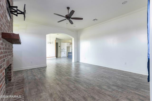 101 Fox Hill Road, Youngsville, LA 70592