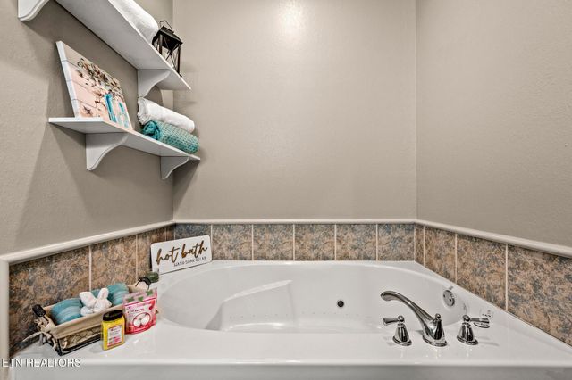 1982 Holston Shores Drive, Rutledge, TN 37861