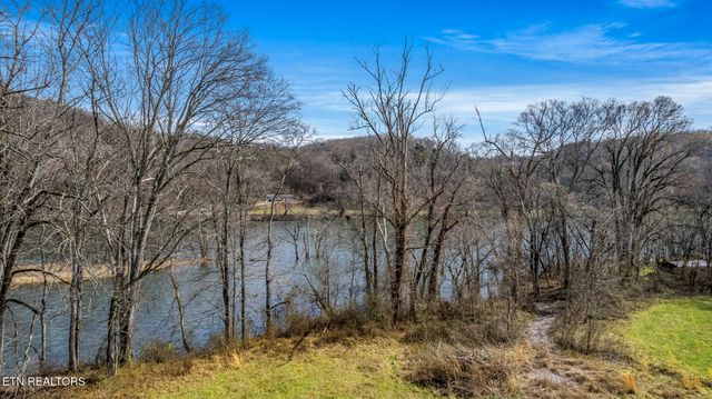 1982 Holston Shores Drive, Rutledge, TN 37861