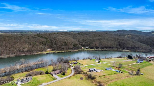 1982 Holston Shores Drive, Rutledge, TN 37861