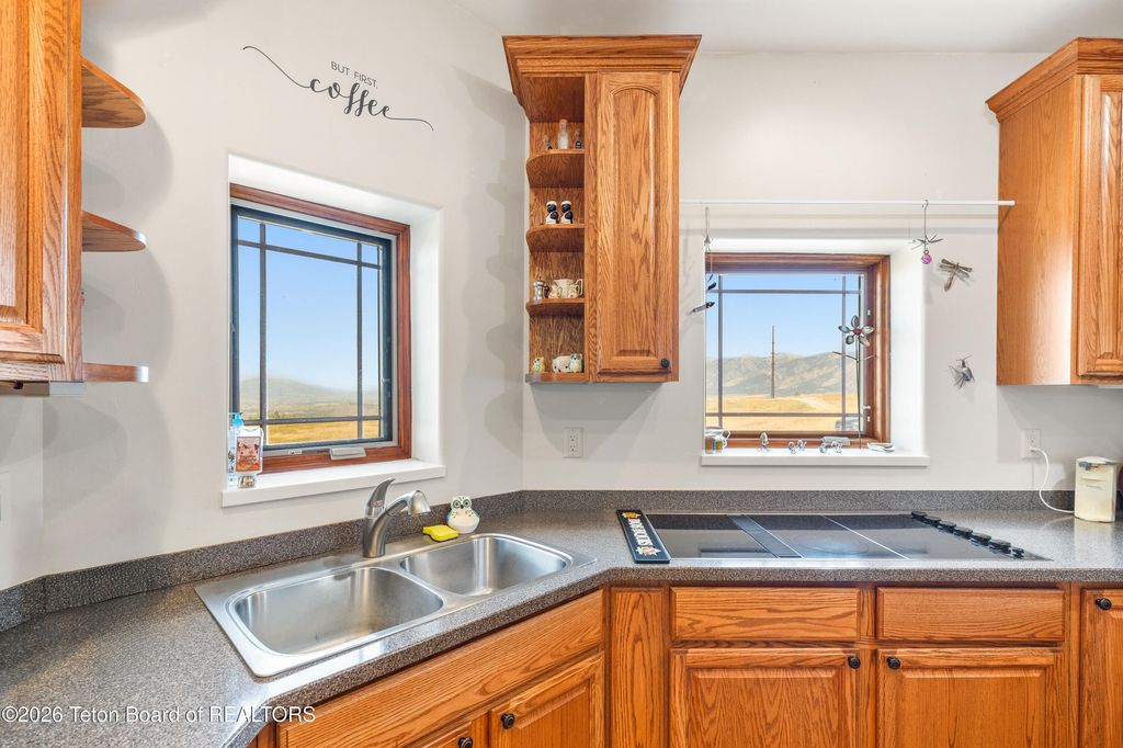 2220 ASPEN HOLLOW Road, Bedford, WY 83112 photo 10