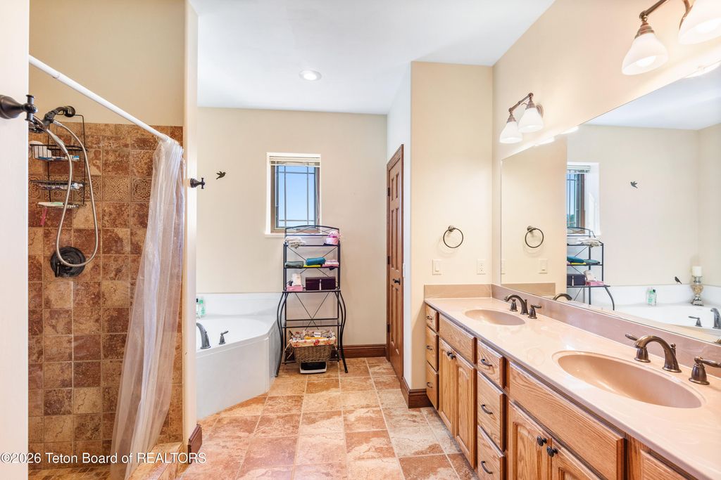 2220 ASPEN HOLLOW Road, Bedford, WY 83112 photo 16