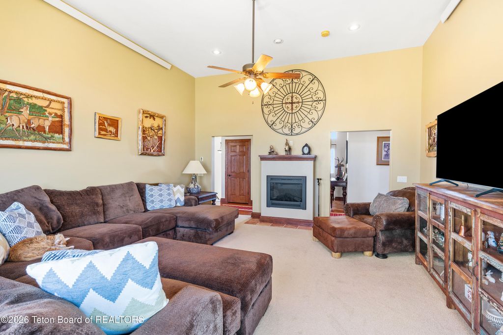 2220 ASPEN HOLLOW Road, Bedford, WY 83112 photo 6