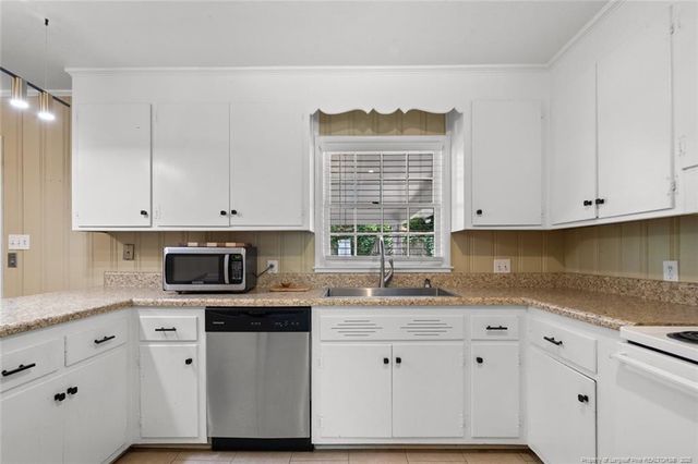 2613 N Edgewater Drive, Fayetteville, NC 28303