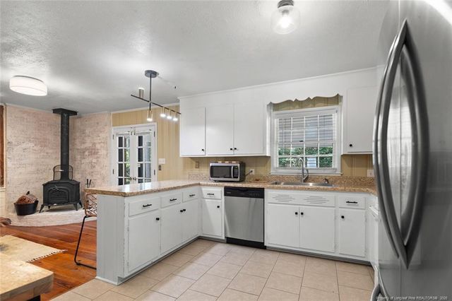 2613 N Edgewater Drive, Fayetteville, NC 28303